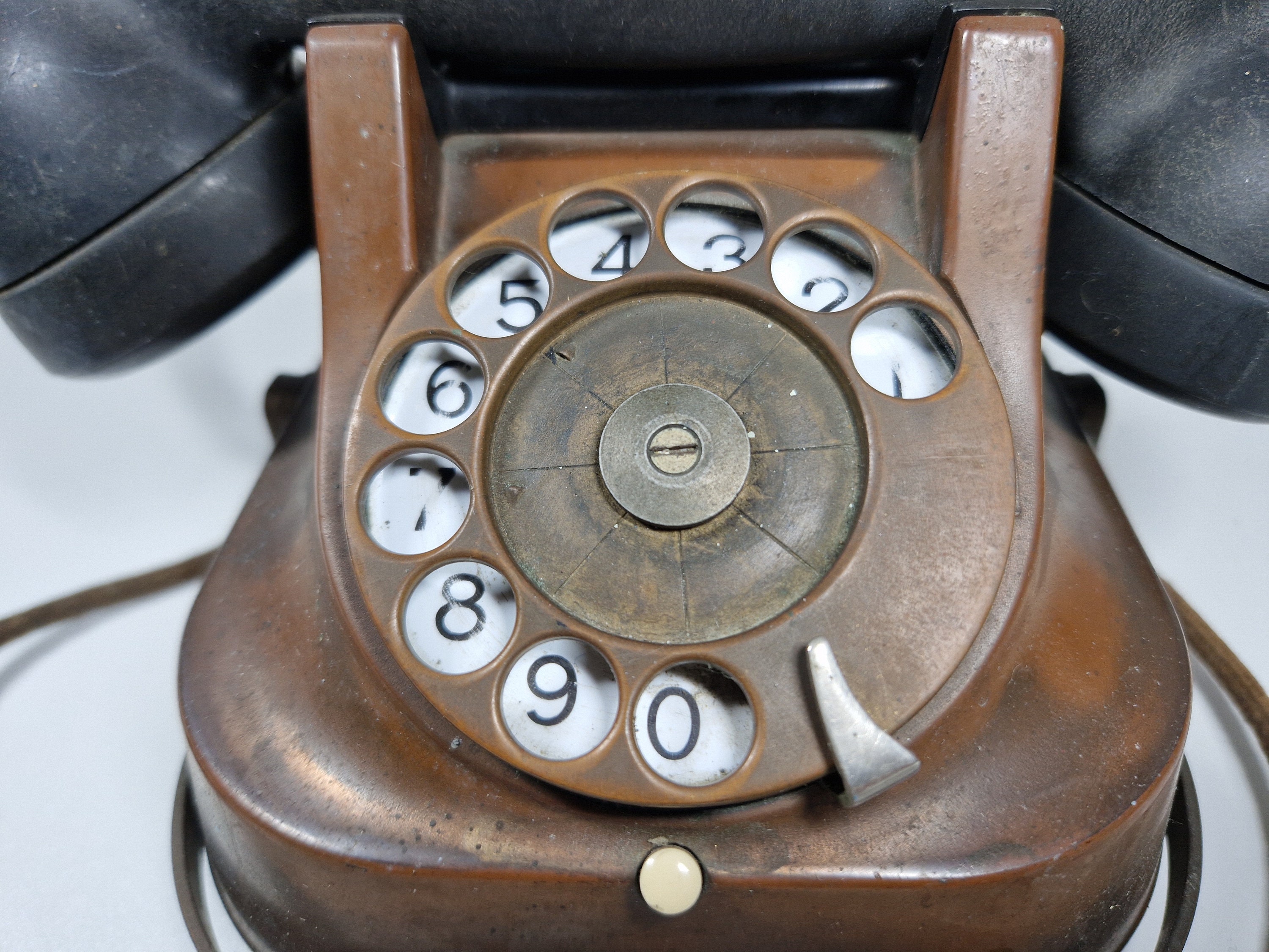 １９５０年代　ベルギー製　RTT　５６B　小型で可愛い　電話機　アンティーク Antique Telephone RTT 56 B