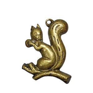 Vintage Solid brass Squirrel ornament, squirrel charms, Antique decoration, One sided Cast brass squirrel with nut