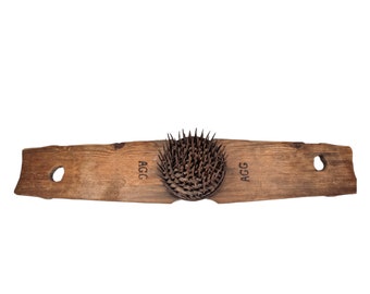 Peine de lana de madera sueco antiguo para dos manos, rastrillo de lino grande y antiguo.