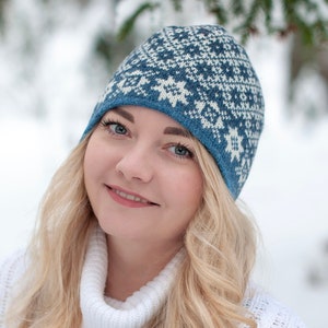 Snowflake pattern knitted hat, ethnic pattern, wool beanie, winter hat, women wool hat, men knit ski hat, wool beanie, nordic hat.