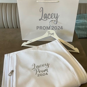 prom dress bag Wedding Dress Garment Bag,70 in Bridal Gown Dress Storage Bag with Tote Bag,4 Pockets Travel Garment Storage Bag for Prom,Evening Gowns,Hanging