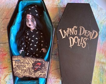 Living Dead Dolls - Sadie as Sloth - Bed Time Sadie - 7 Deadly Sins - Series 7 - 2004 - UK