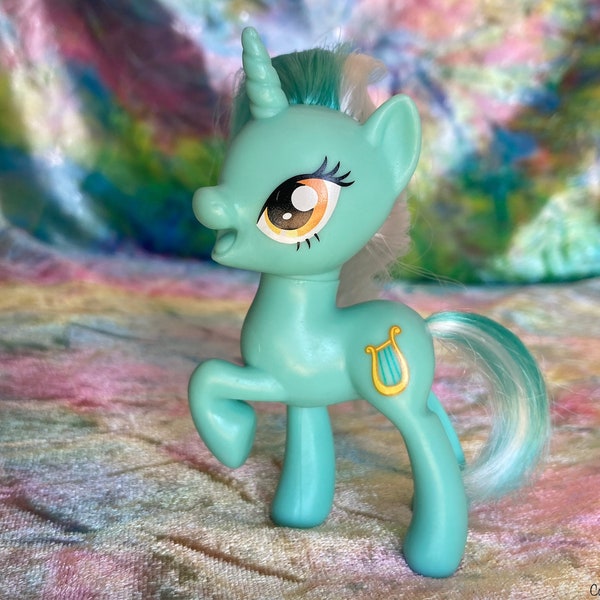 G4.5 Reboot My Little Pony Brushable - Lyra Heartstrings - Hasbro Toys (*Please Read Description for Flaws*)