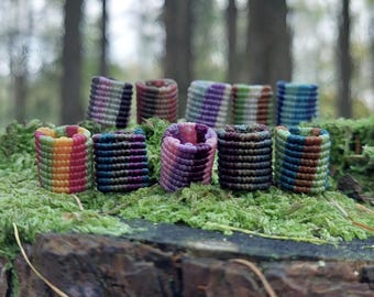 Cuenta de macramé arcoíris para rastas: Joyería vegana estilo boho para el cabello