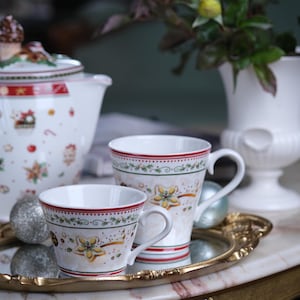 Taza de cocina festiva de la colección navideña Winter Delight de Villeroy & Boch