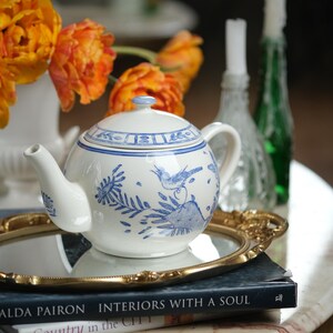 Gien l’ouiseaux Blue Teapot 25cm Wide