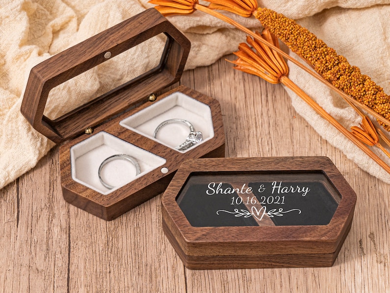 Personalisierte Hochzeit Ring Box, Doppel Slot Hochzeit Ring Box, Verlobung Hochzeit Zeremonie Ring Box, Ring Träger Box, Breite Holz Doppel Ring Box Bild 1