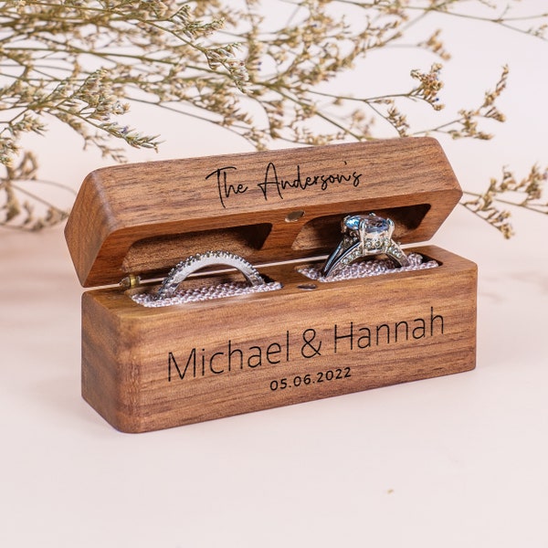 Personalisierte Hochzeit Ring Box, Breite Holz Doppel-Ring-Box, Ringträger Box, schlanke einzigartige Ringhalter, Ring Box Vorschlag, moderne rustikale Hochzeit