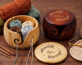 Personalized Birth Flower Wooden Yarn Bowl, Custom Name Yarn Holder, Perfect Gift for Knitters, Yarn Lover Gifts, Mother's Day Gifts
