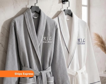Roupão de spa personalizado de algodão cinza e branco para aniversário, roupão de banho waffle combinando para casais, monogramado para ele e para ela (preço por 1)
