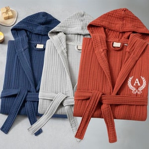 Personalized Hooded Robe Pure Cotton Bathrobe For Bride and Bridal Long Hooded Robe For Men and Women Lightweight graduation Gift