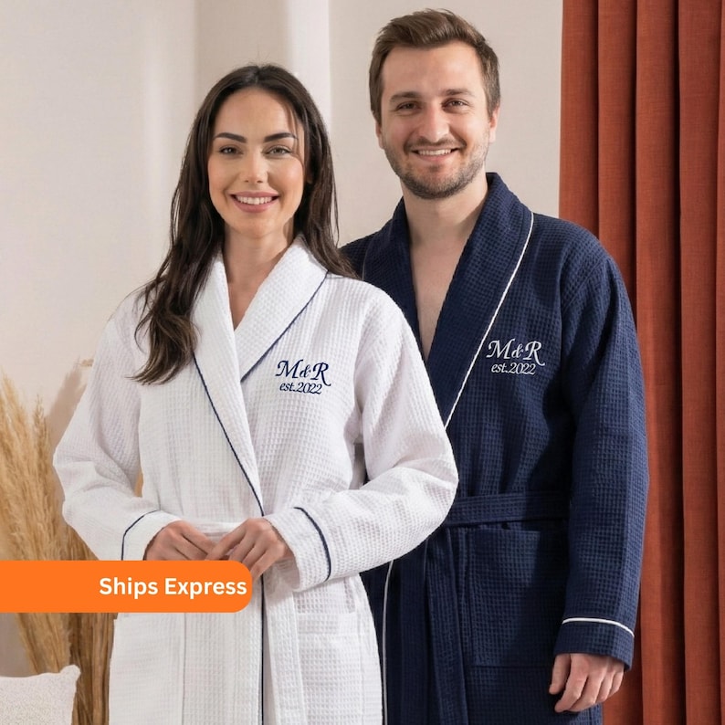 Year Anniversary Waffle Robe For Couples, Matching Couple Robe, Custom Mr Mrs Unisex Bathrobe, Wedding Gift (The Price is for 1 Robe)