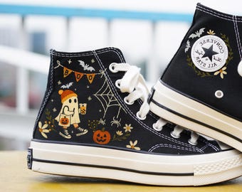 Converse con bordado de fantasmas: Zapatillas personalizadas para Halloween