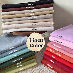 Puede incluir: Una colecci&oacute;n de telas dobladas en varios colores, incluyendo negro, chocolate, crema, marfil, gris claro, piel, blanco, mezclilla, azul claro, menta, verde oscuro, oliva, verde, t&eacute;, morado, limonada, flamenco, melocot&oacute;n, naranja quemado, rojo, rosa y granate.