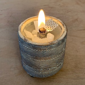 Melting light wax eater melting candle table fire wax residue recycler for indoor use in a stylish concrete pot