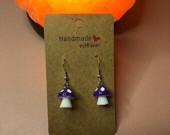 Mushroom earrings (purple)