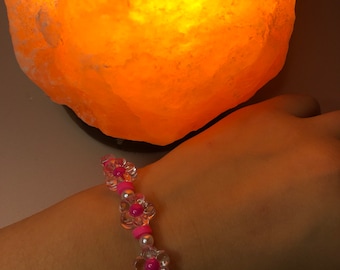 Flower bracelet (pink, green)