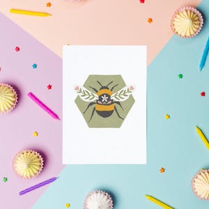 hommel wenskaart | Verjaardag Jubileum Gefeliciteerd | Illustratie | Gemaakt in Ierland