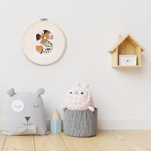 Letras personalizadas para colgar en la pared, bordadas con aguja perforadora, regalo para bebé, regalo para guardería, regalo personalizado para niños.