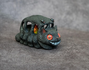 My Neighbor Totoro Cat Bus Figurine, crazy catbus Hand made Figurine, Manga Fan Gift, Studio Ghibli