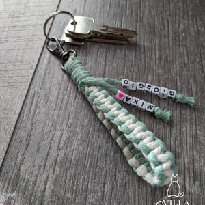 Personalized keychain | Customizable pendant, Personalized gift, Keychain name