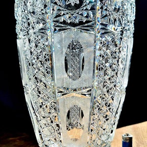 Magnificent, large lead crystal vase, hand-cut