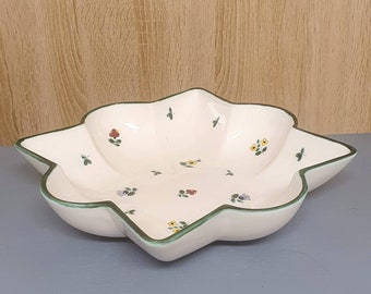 Large Gmundner ceramic bowl, scattered flowers pattern, handmade, hand-painted