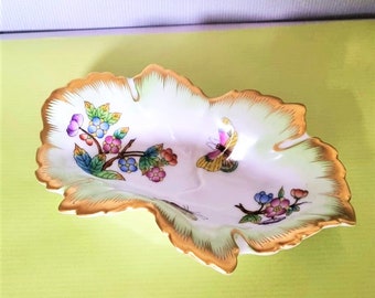 RARITY! For collectors, hand-painted, antique herend Victoria Queen patterned anniversary leaf ashtray