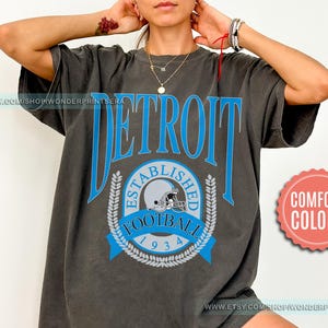 Detroit Football Comfort Colors Vintage Style T-Shirt, Detroit Football Tee, Detroit Football Shirt,Detroit Sweater,Sunday Football FYJ18
