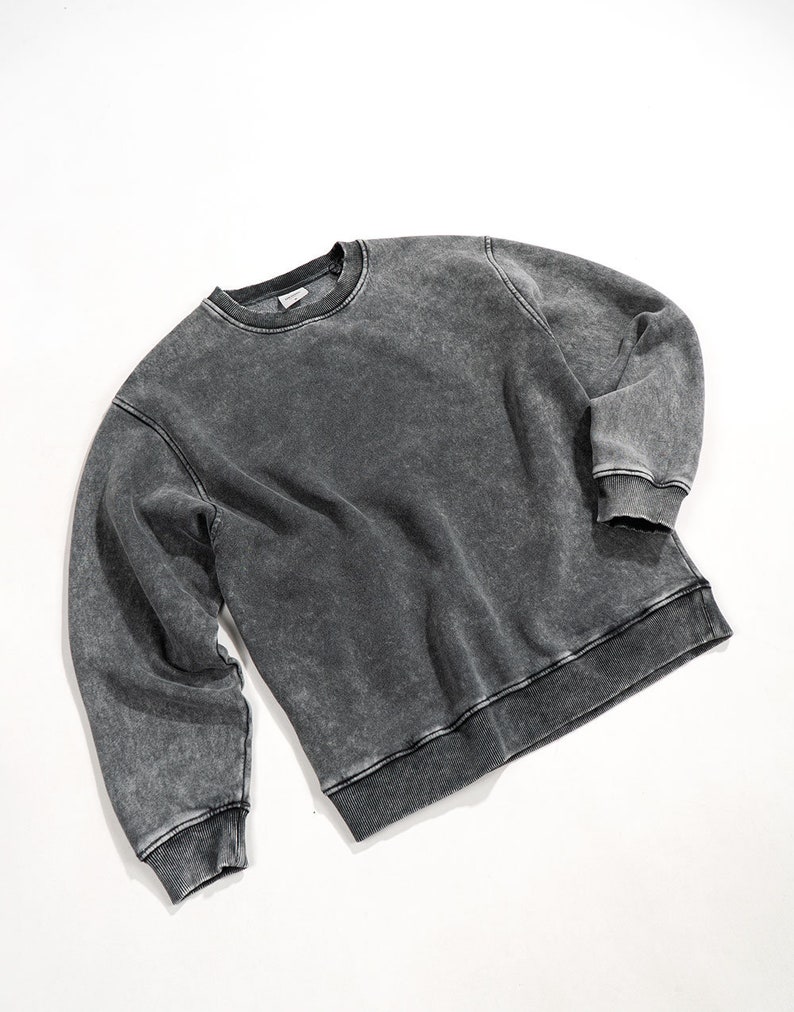 Urban Moon Washed Men's Sweatshirt image 4