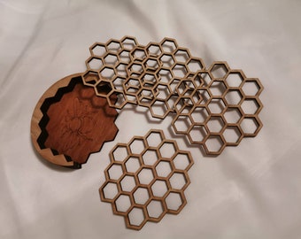 Honeycomb honeycomb coaster set, including wooden holder, gift idea bees wood design, diameter of each coaster 12.5 cm bee