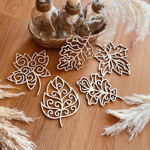 Filigree autumn leaves, coaster, hanging decoration, autumn decoration, gift, birthday, table decoration, window decoration, decorative object, chestnut, oak