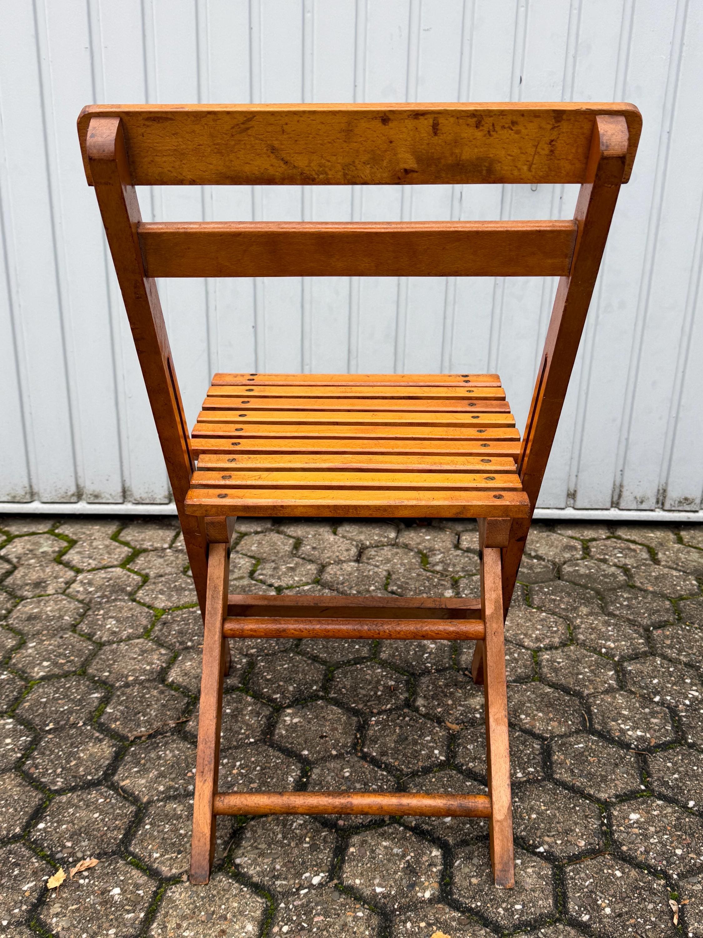 Several Original Vintage Folding Chairs From the 1940s – Solid