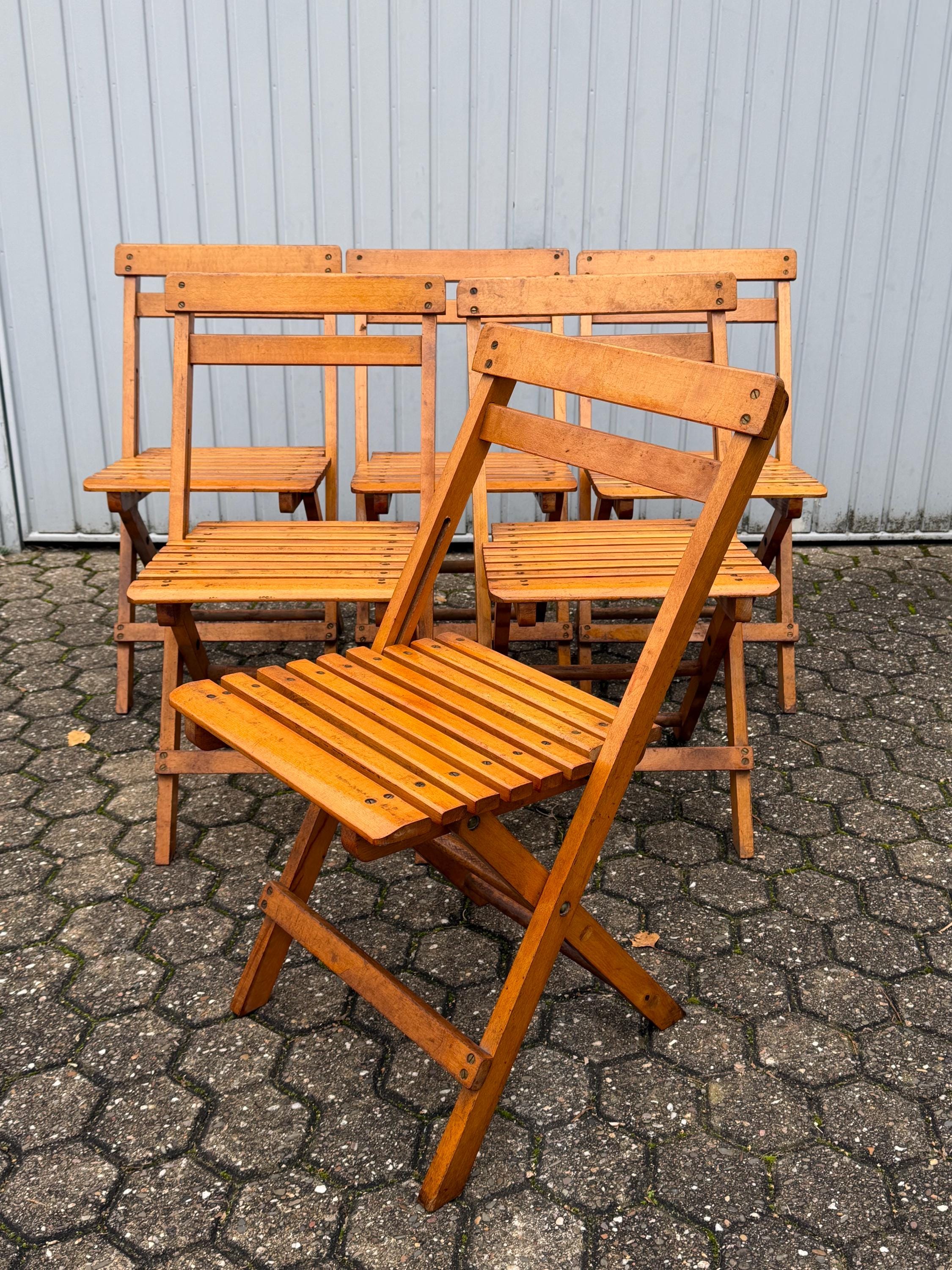 Varias sillas plegables vintage originales de la década de 1940: madera maciza, diseño de mediados de siglo, silla de jardín, silla retro, plegable y