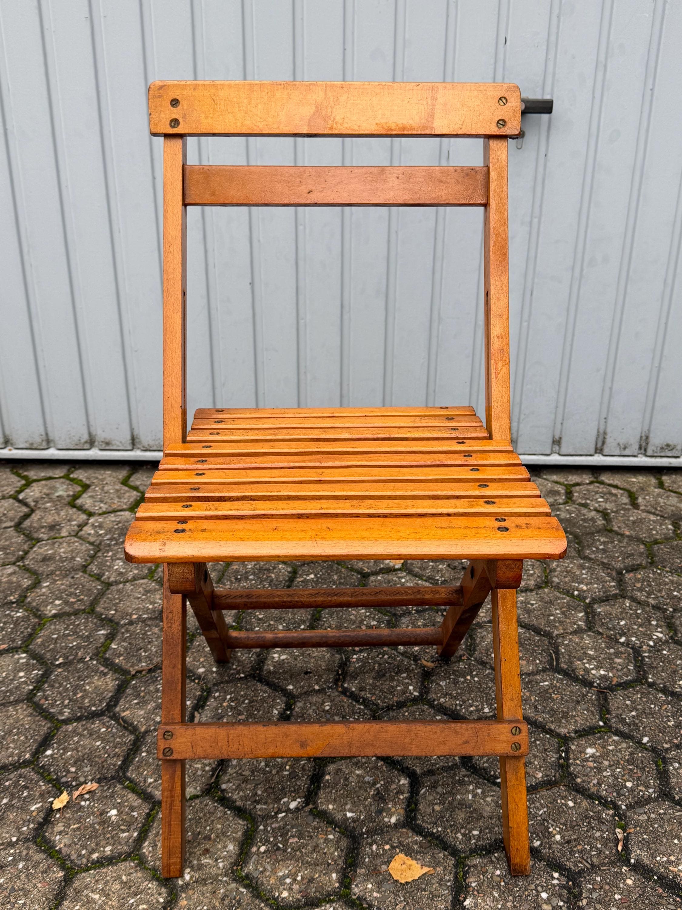 Several Original Vintage Folding Chairs From the 1940s – Solid