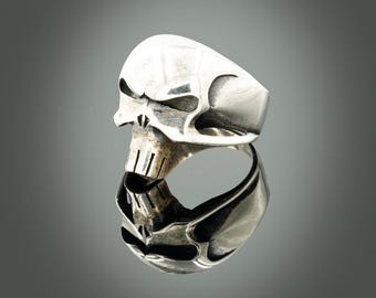 Handcrafted Sterling Silver Skull Ring: Gothic Biker Jewelry