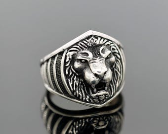 Sterling Silver Lion Ring: Handmade Statement Jewelry for Men