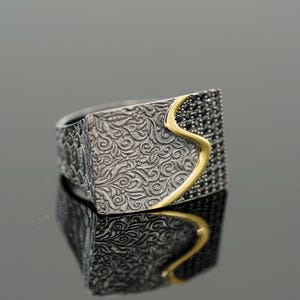 Anillo de plata de ley de lujo hecho a mano con piedra negra: anillo unisex con inicial "S", anillo personalizado con inicial "S", regalo para novio.