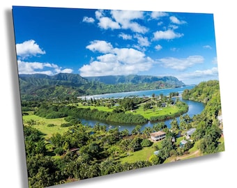 Hanalei Bay from Above – Aerial View of Kauai’s Coastal Paradise in Hawaii