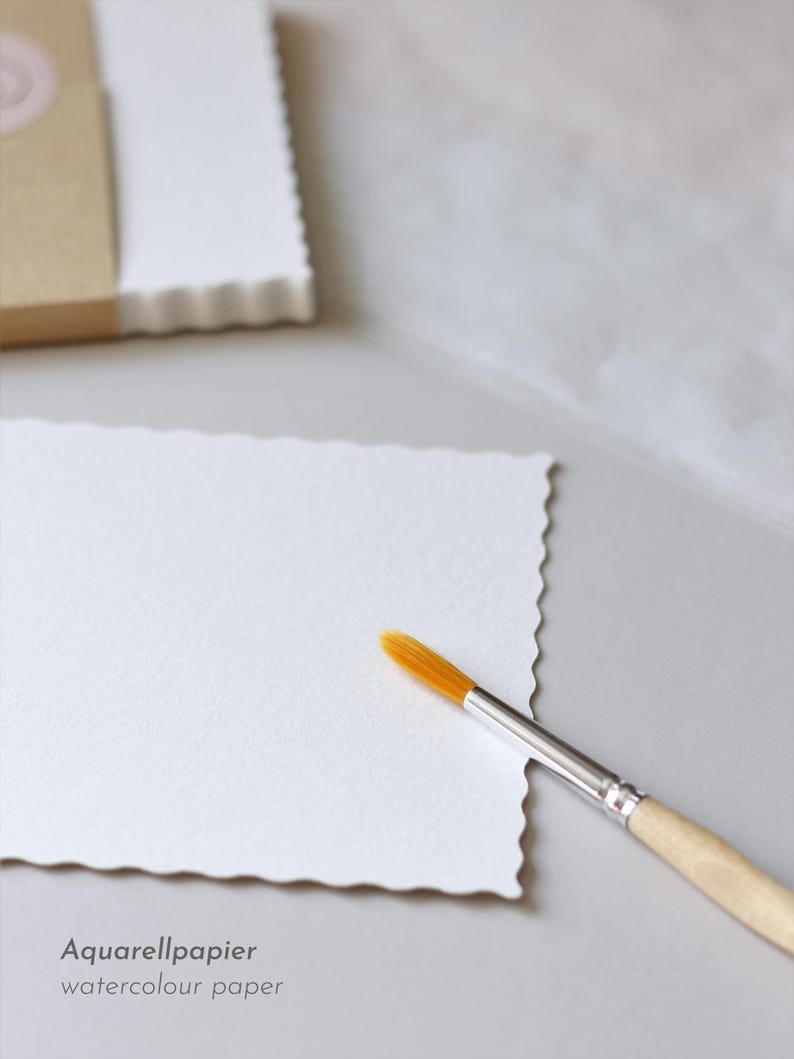 DIY-Karte mit leicht gewelltem Rand zum Basteln