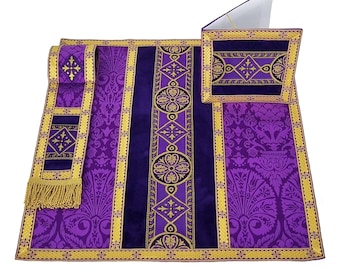 Burse, maniple and chalice veil