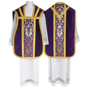 Roman Chasuble with stole, burse, maniple and chalice veil