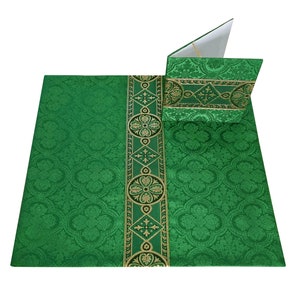 Burse with chalice veil