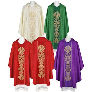 Set of 4 Gothic chasubles with stoles
