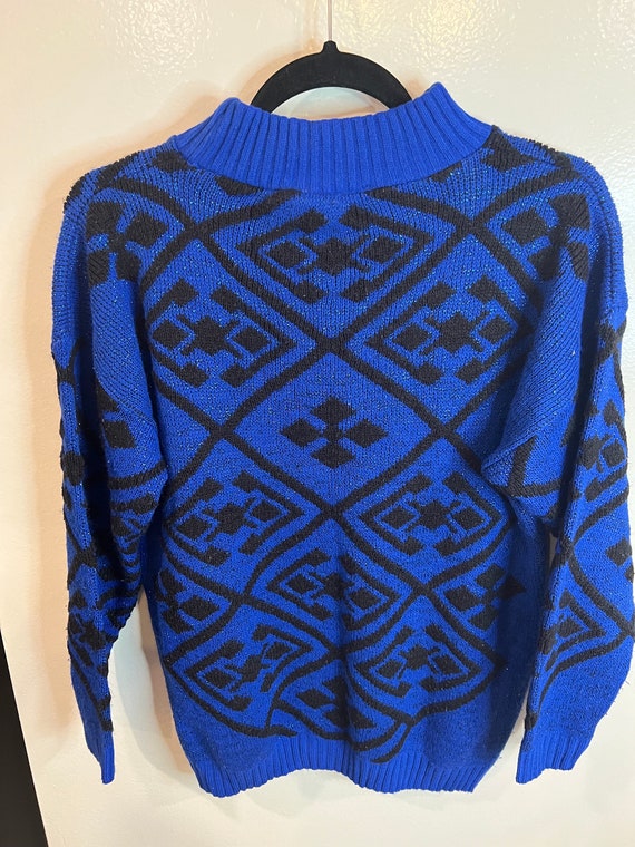 VTG Carriage Court Black and Blue Sweater (Small)