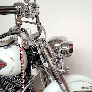 バイクハンドルバー用ウィップ