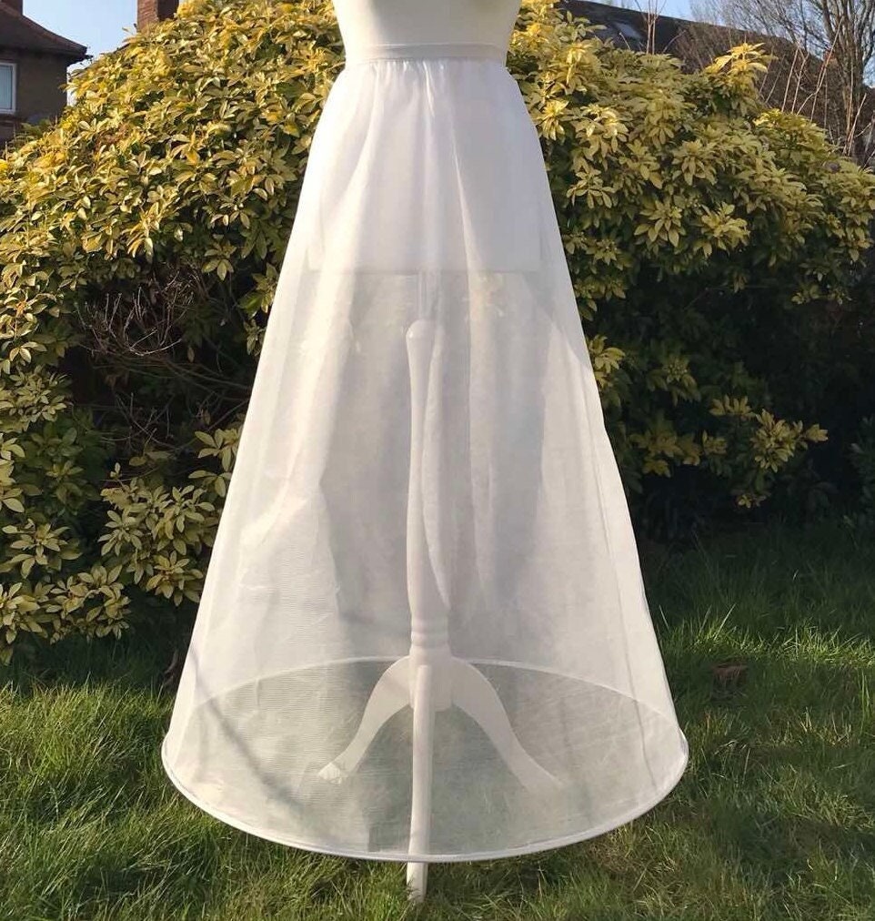 White petticoat trumpet slip, worn once for my - Depop