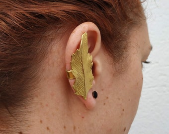 Feather Ear Cuff, Wing Ear Climber, Gold Bird Feathers Heavenly Ear jewelry, Gold plated earrings for Her, Edgy ear cuff, Gift for Her