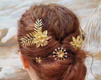 Beach bridal headpieces with tropical flowers and palm leaves, Bridal headpiece, Floral bridsmaids hair pins, Summer wedding headpiece