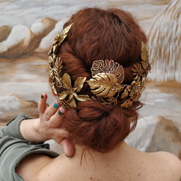 Bridal crown for Bohemian beach wedding, Bridal headpiece, Semi Bridal wreath with tropical leaves, Summer wedding headpiece, Hair jewelry
